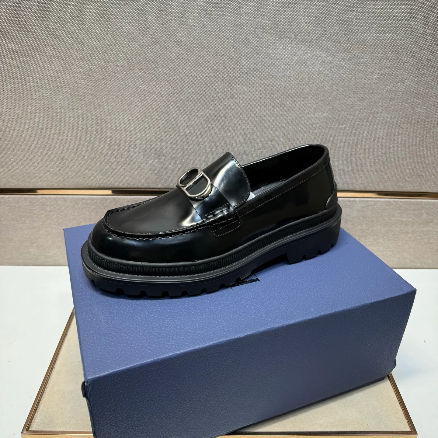 ⬛️Men's shoes 💰p442 [Dior~] Men's casual shoes 2025z cabinet sales simultaneously 🔶Size: 39-44 #️⃣ 🔷2 colors🔜The upper is made of multi-material splicing➕Genuine leather lining, comfortable and breathable, sole: original comfortable and wear-resistant outsole, ⚠️Real shot📱Photographed🎬The real thing is better📢📢📢